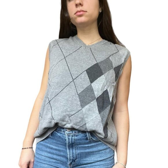 Grey Plaid Oversized Sweater Vest - Picture 2 of 5